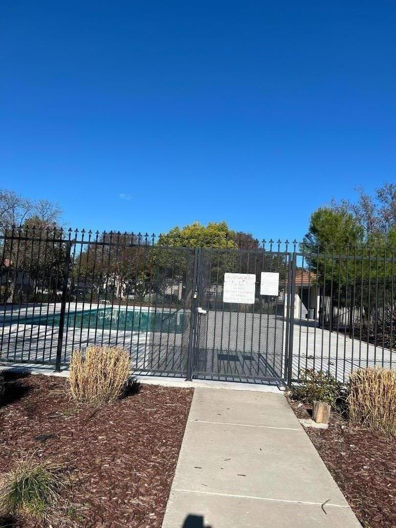 Detail Gallery Image 29 of 32 For 205 Kenbrook Cir, San Jose,  CA 95111 - 3 Beds | 1/1 Baths