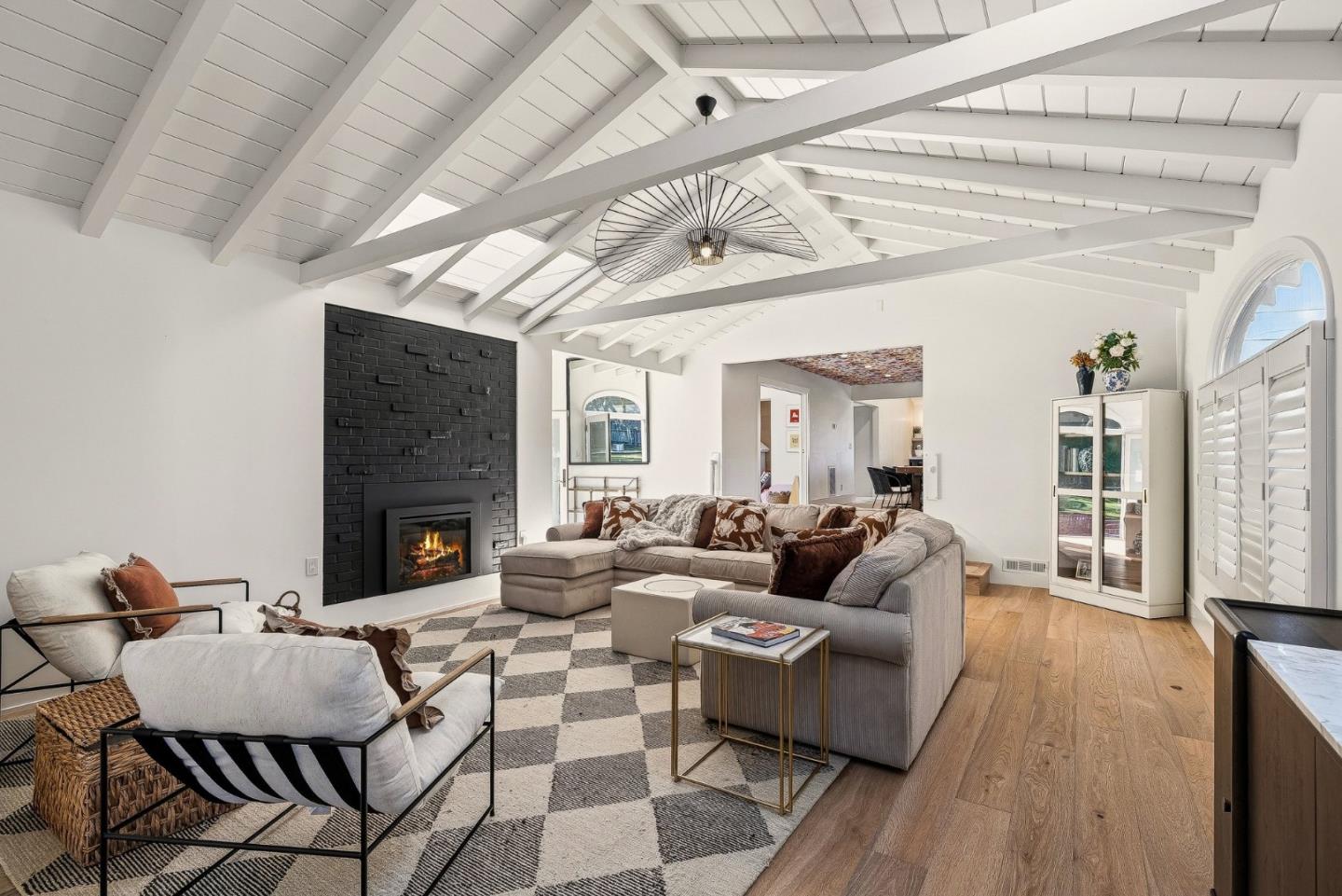 Detail Gallery Image 12 of 33 For 70 Paseo Hermoso, Salinas,  CA 93908 - 4 Beds | 3/1 Baths