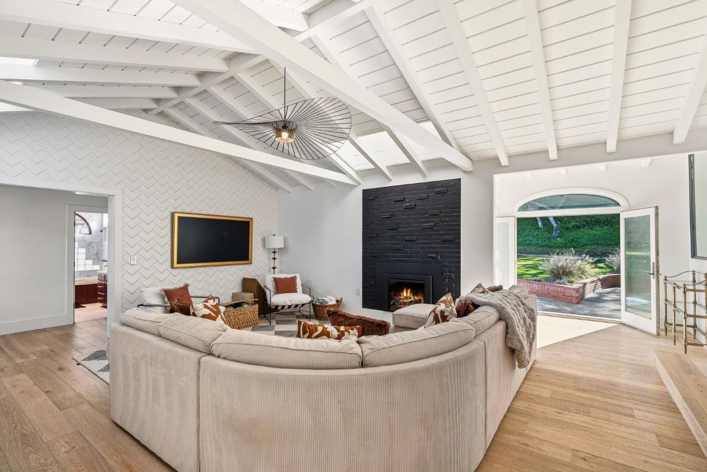 Detail Gallery Image 13 of 33 For 70 Paseo Hermoso, Salinas,  CA 93908 - 4 Beds | 3/1 Baths