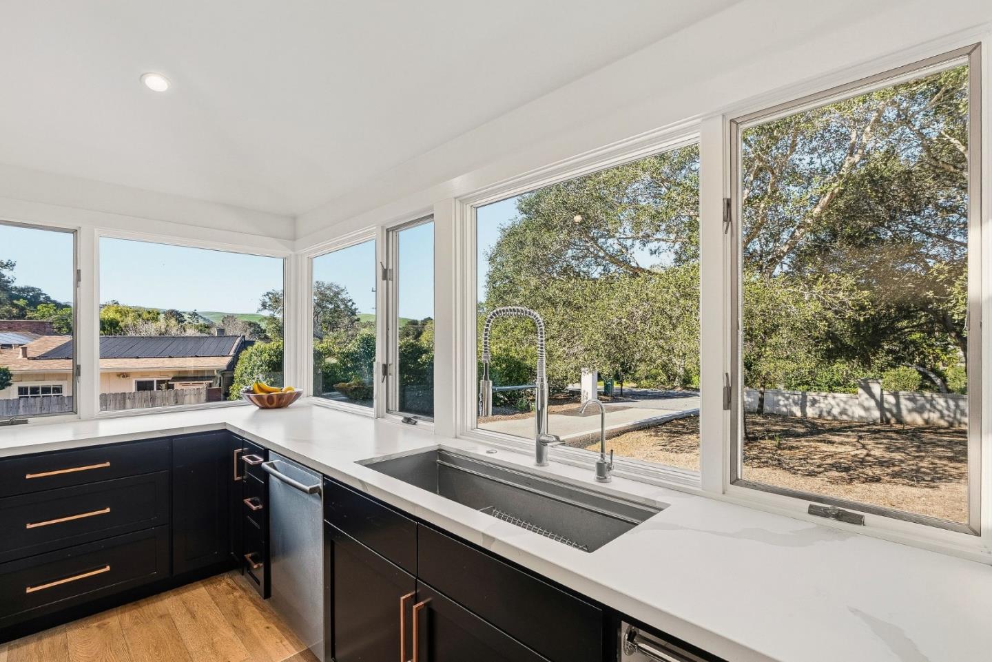 Detail Gallery Image 5 of 33 For 70 Paseo Hermoso, Salinas,  CA 93908 - 4 Beds | 3/1 Baths