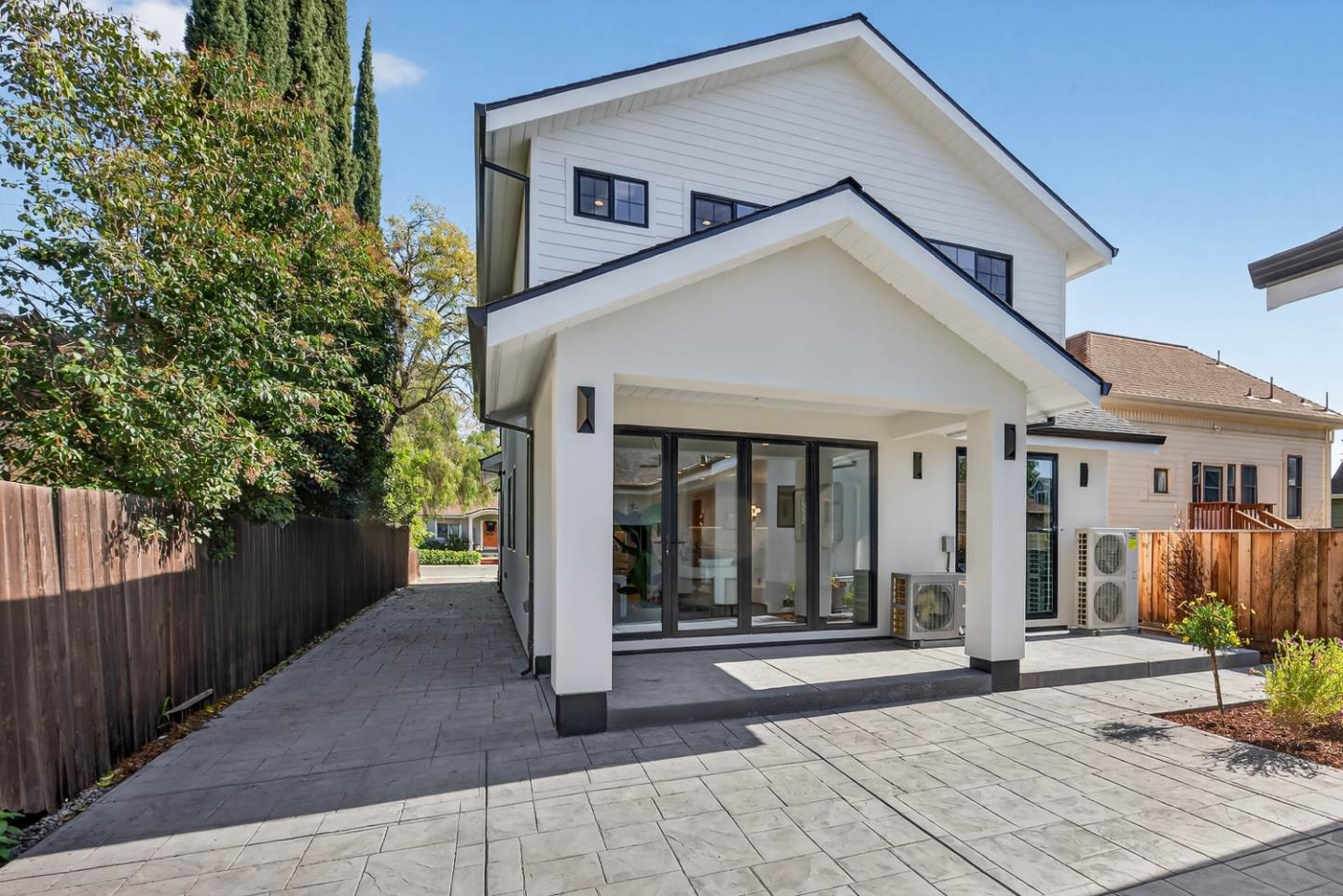 Detail Gallery Image 29 of 39 For 1317 Hester Ave, San Jose,  CA 95126 - 5 Beds | 5 Baths