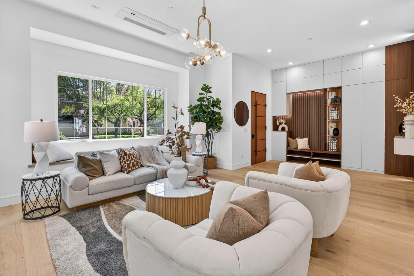 Detail Gallery Image 3 of 39 For 1317 Hester Ave, San Jose,  CA 95126 - 5 Beds | 5 Baths