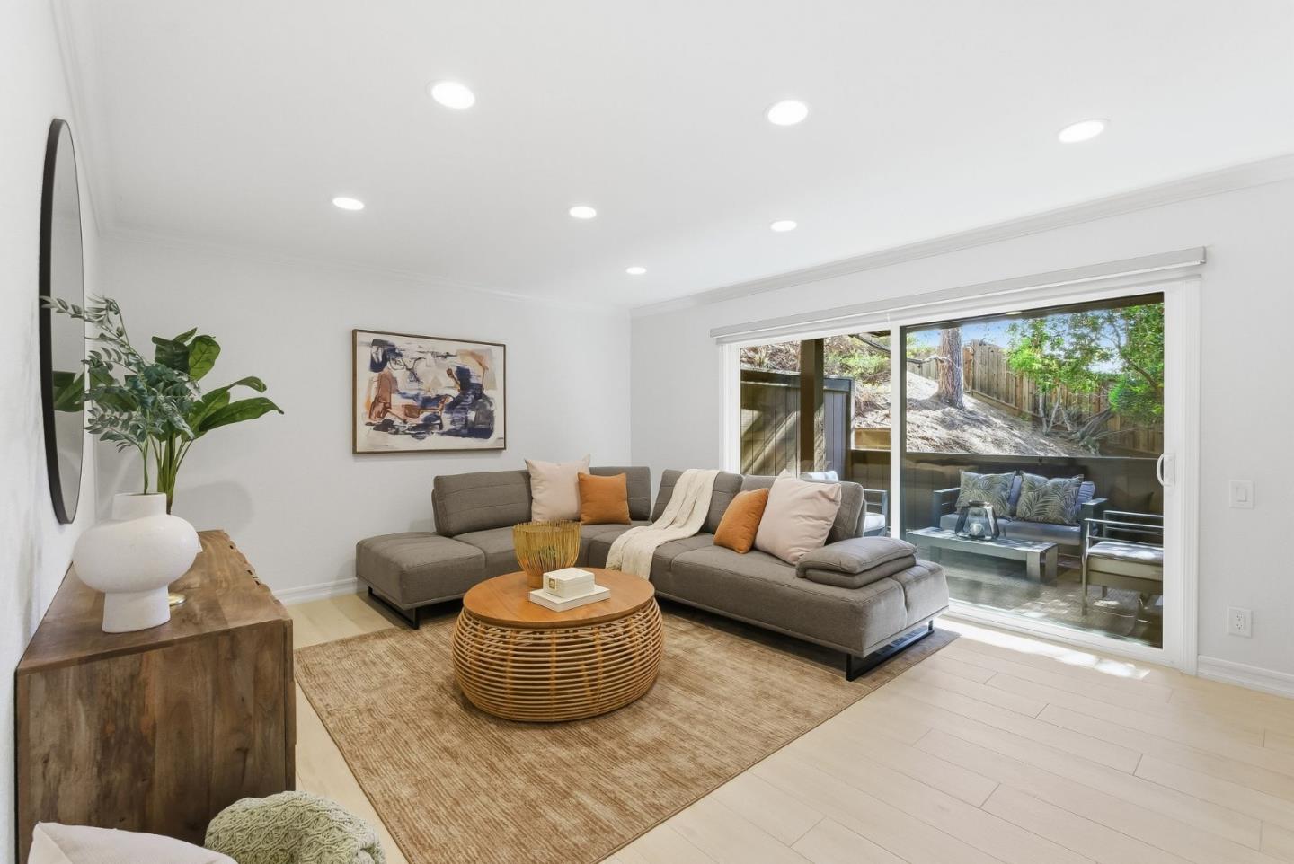 Detail Gallery Image 3 of 42 For 3335 La Mesa Dr #4,  San Carlos,  CA 94070 - 2 Beds | 2 Baths