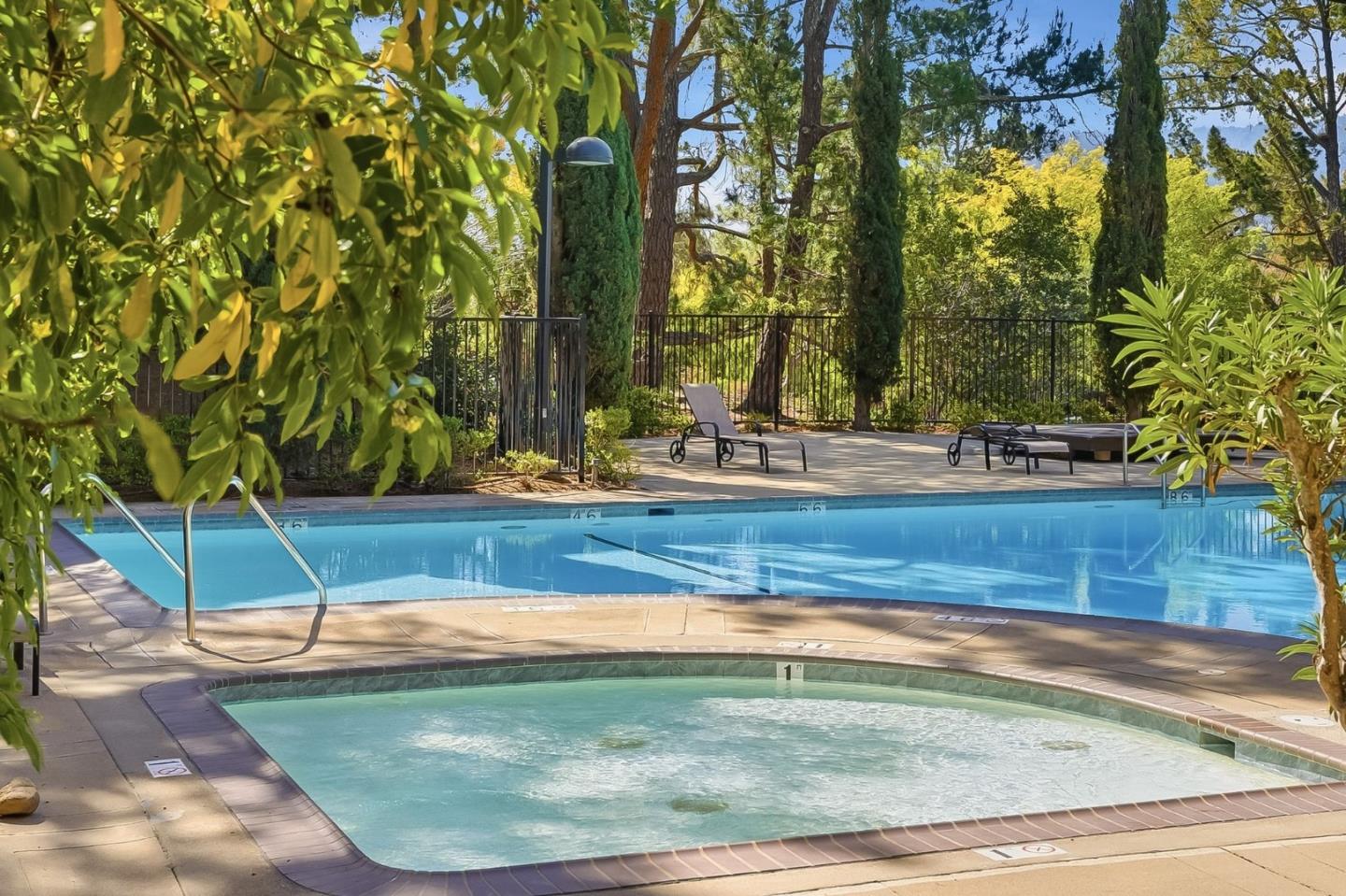 Detail Gallery Image 34 of 42 For 3335 La Mesa Dr #4,  San Carlos,  CA 94070 - 2 Beds | 2 Baths