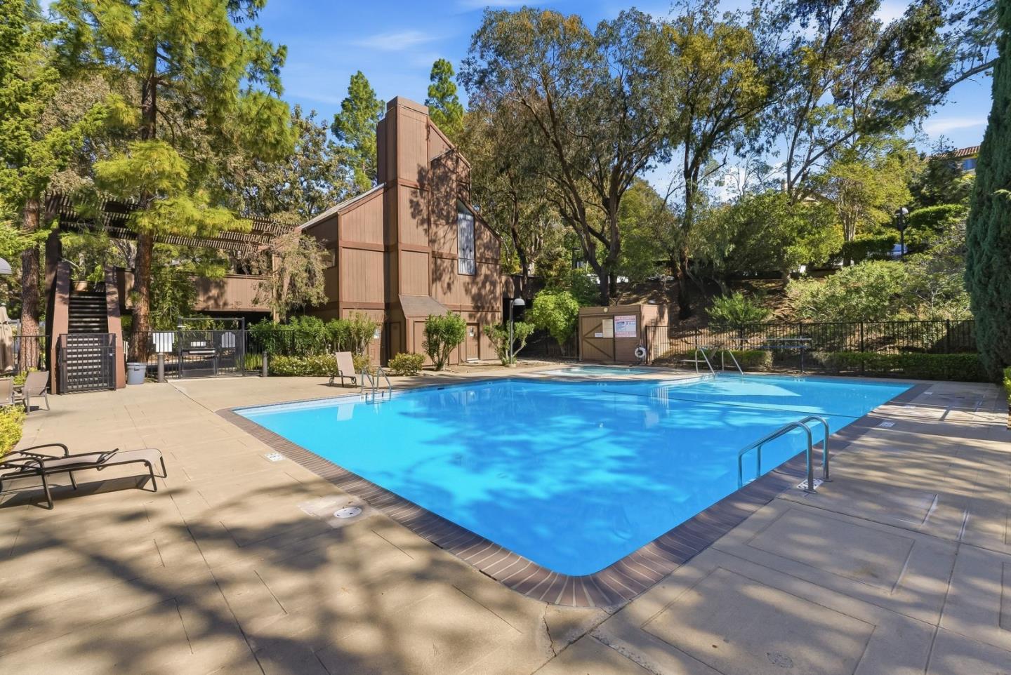 Detail Gallery Image 36 of 42 For 3335 La Mesa Dr #4,  San Carlos,  CA 94070 - 2 Beds | 2 Baths