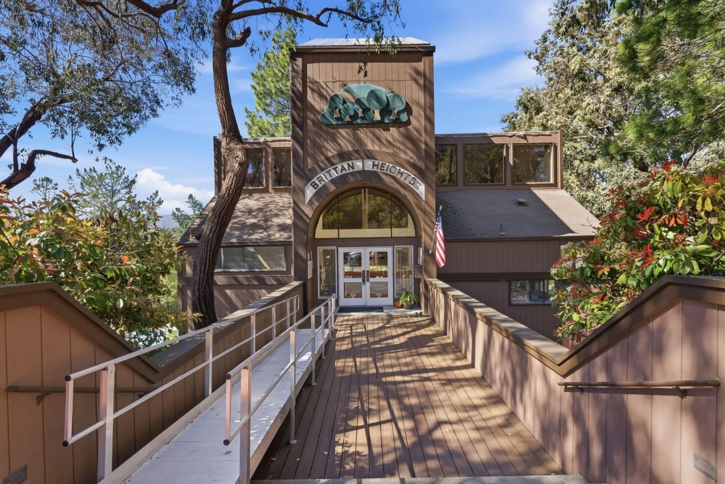 Detail Gallery Image 37 of 42 For 3335 La Mesa Dr #4,  San Carlos,  CA 94070 - 2 Beds | 2 Baths