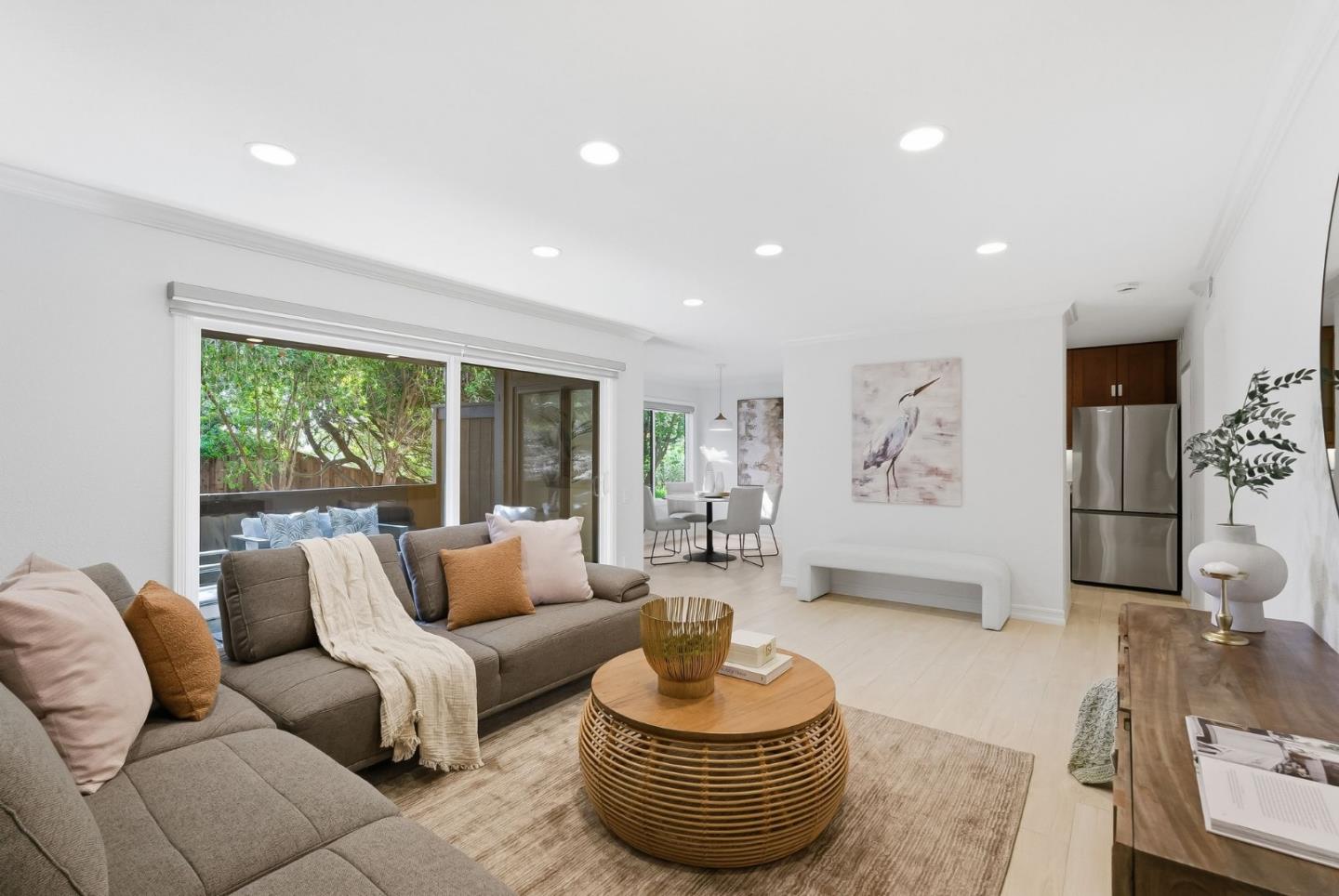 Detail Gallery Image 4 of 42 For 3335 La Mesa Dr #4,  San Carlos,  CA 94070 - 2 Beds | 2 Baths