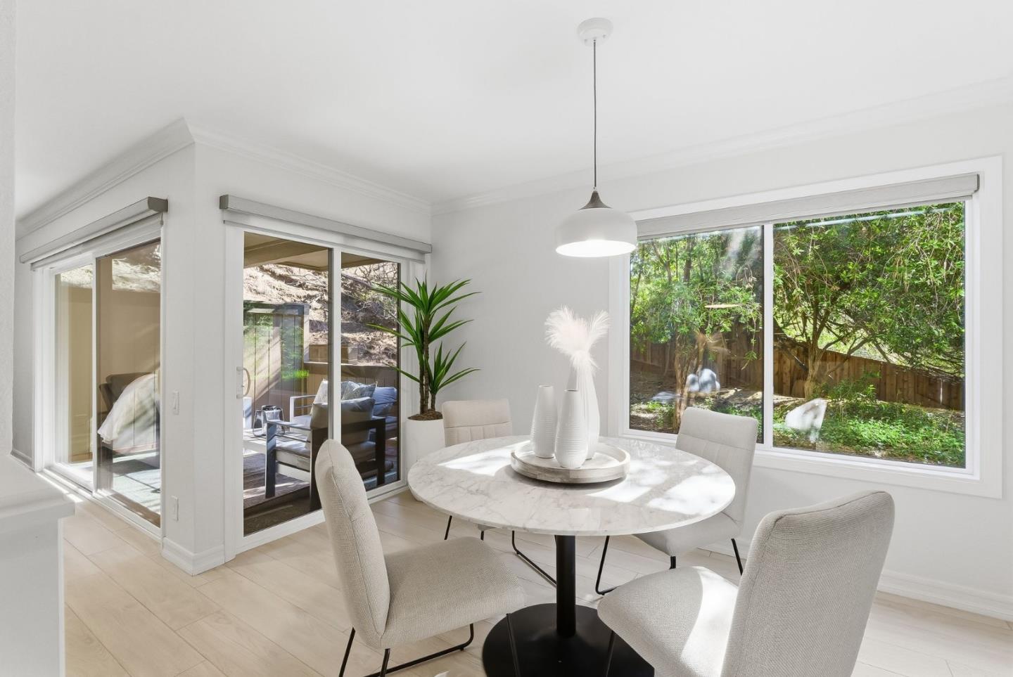 Detail Gallery Image 5 of 42 For 3335 La Mesa Dr #4,  San Carlos,  CA 94070 - 2 Beds | 2 Baths