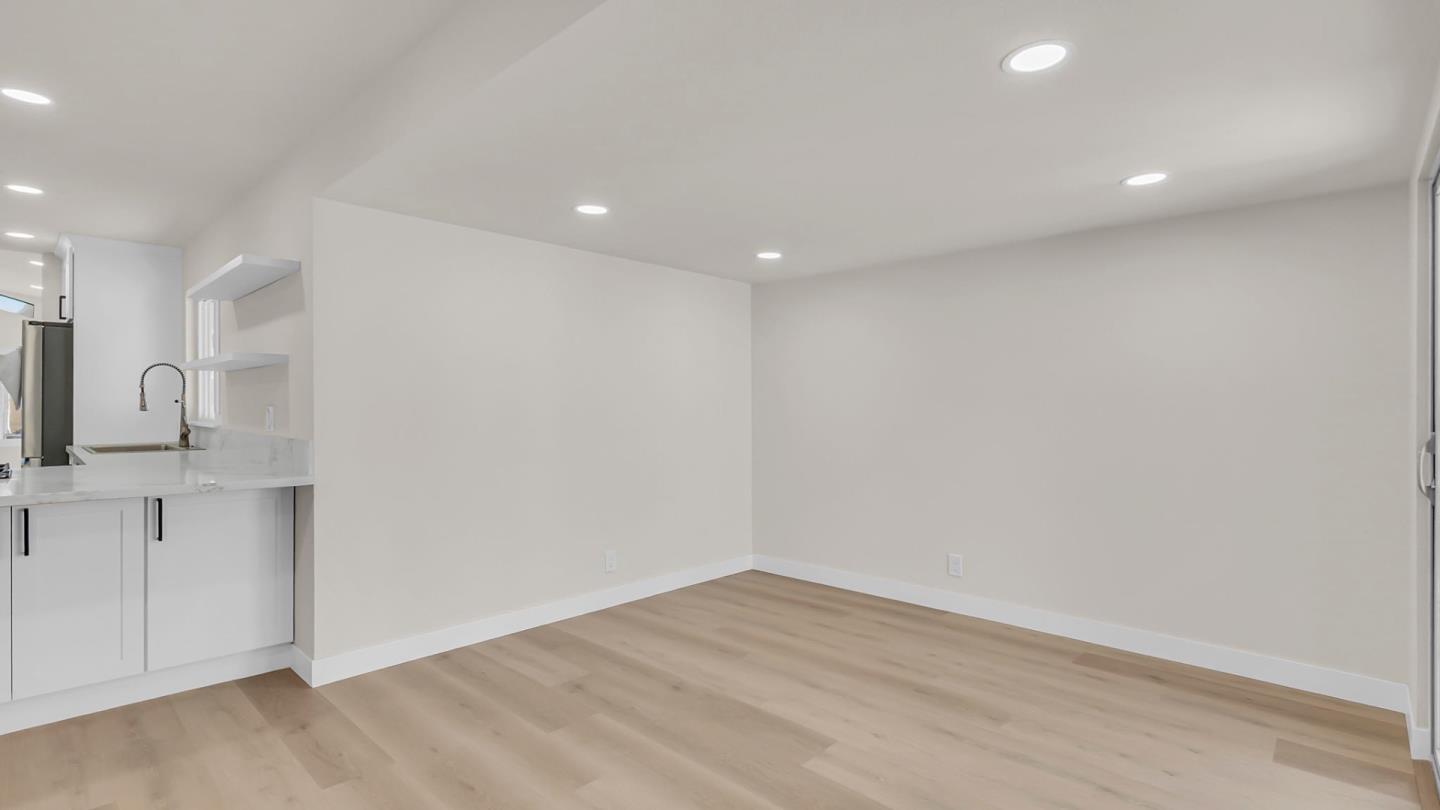 Detail Gallery Image 11 of 34 For 499 Millpond Dr #499,  San Jose,  CA 95125 - 3 Beds | 2 Baths