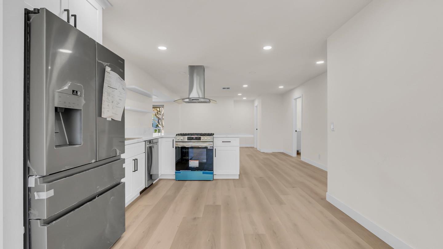 Detail Gallery Image 14 of 34 For 499 Millpond Dr #499,  San Jose,  CA 95125 - 3 Beds | 2 Baths