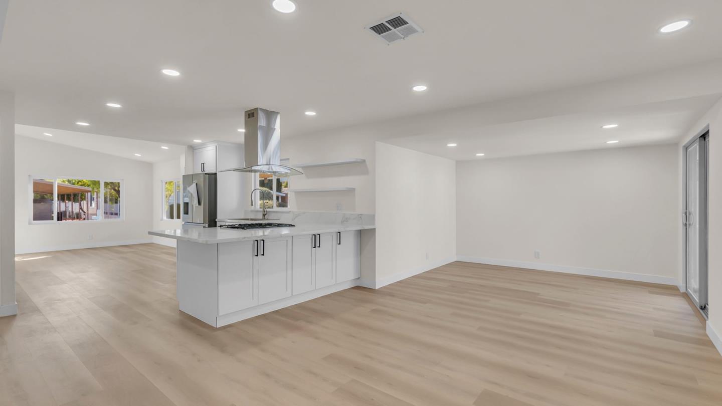 Detail Gallery Image 19 of 34 For 499 Millpond Dr #499,  San Jose,  CA 95125 - 3 Beds | 2 Baths