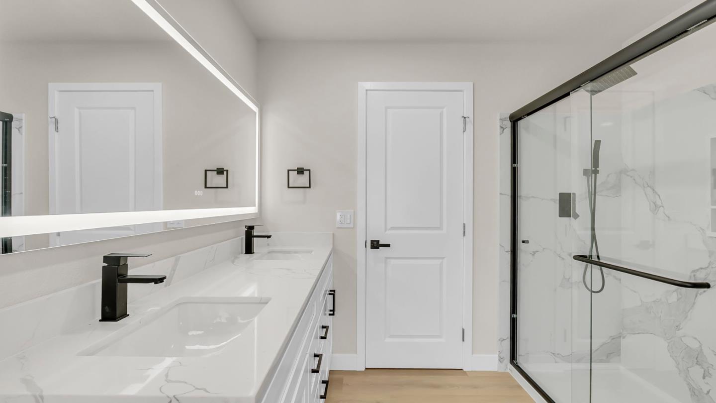 Detail Gallery Image 31 of 34 For 499 Millpond Dr #499,  San Jose,  CA 95125 - 3 Beds | 2 Baths