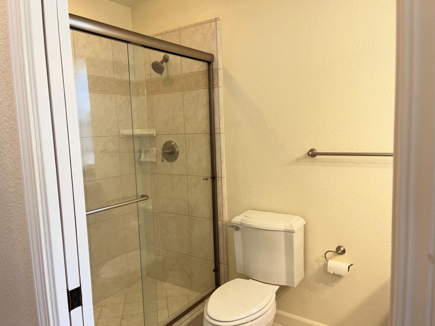 Detail Gallery Image 11 of 14 For 15 Josefa Way, Santa Cruz,  CA 95060 - 3 Beds | 2/1 Baths