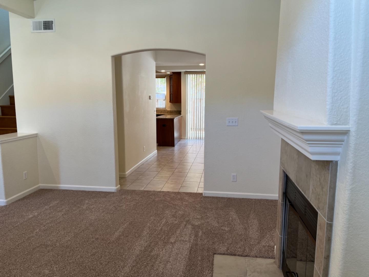 Detail Gallery Image 6 of 14 For 15 Josefa Way, Santa Cruz,  CA 95060 - 3 Beds | 2/1 Baths