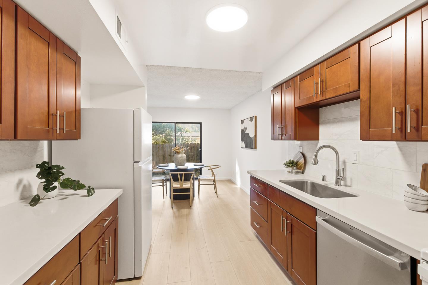 Detail Gallery Image 10 of 32 For 2405 Liberty, South San Francisco,  CA 94080 - 3 Beds | 2 Baths