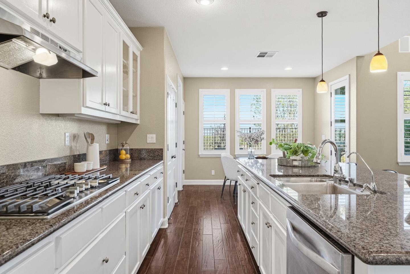 Detail Gallery Image 14 of 57 For 806 Mornington Ct, San Ramon,  CA 94582 - 4 Beds | 3/1 Baths