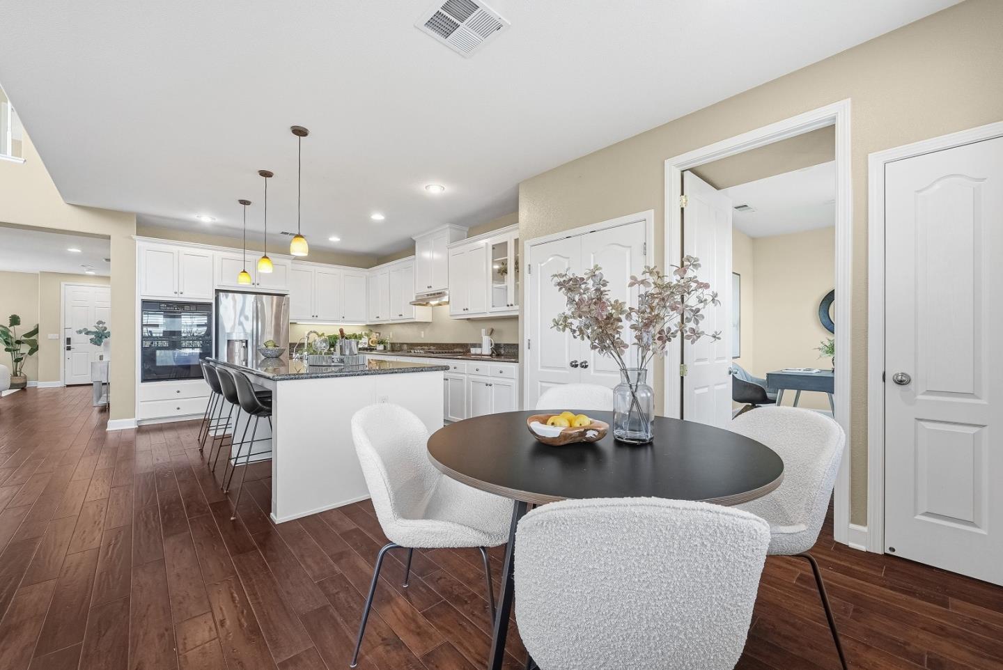 Detail Gallery Image 19 of 57 For 806 Mornington Ct, San Ramon,  CA 94582 - 4 Beds | 3/1 Baths