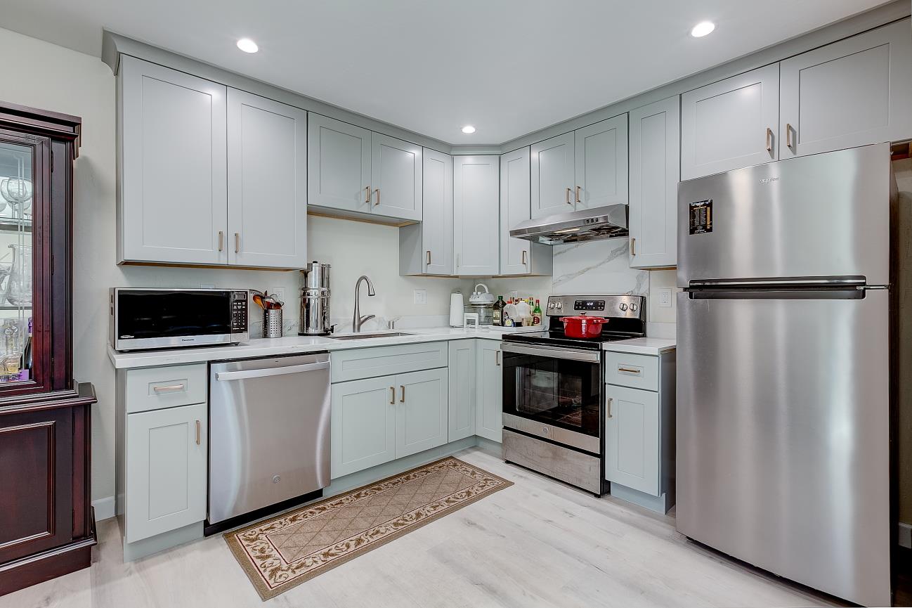 Detail Gallery Image 8 of 26 For 769-771 Alvarado Ave, Sunnyvale,  CA 94085 - – Beds | – Baths