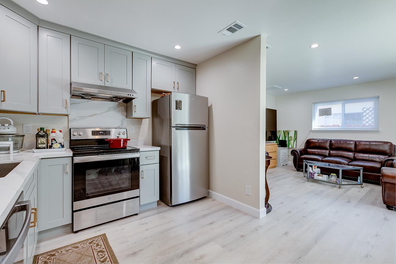 Detail Gallery Image 9 of 26 For 769-771 Alvarado Ave, Sunnyvale,  CA 94085 - – Beds | – Baths