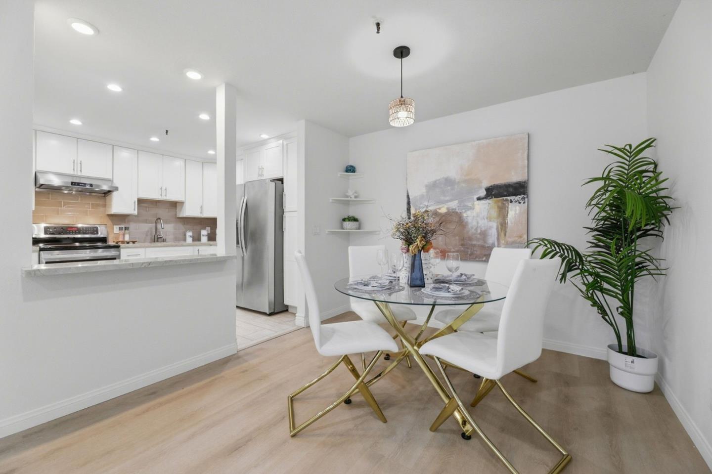 Detail Gallery Image 10 of 39 For 49 Showers Dr #A130,  Mountain View,  CA 94040 - 2 Beds | 2 Baths