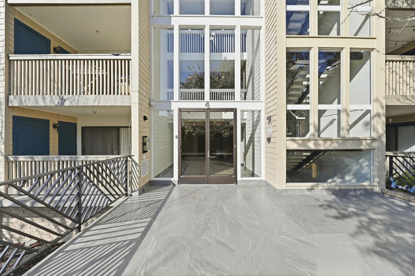 Detail Gallery Image 28 of 39 For 49 Showers Dr #A130,  Mountain View,  CA 94040 - 2 Beds | 2 Baths