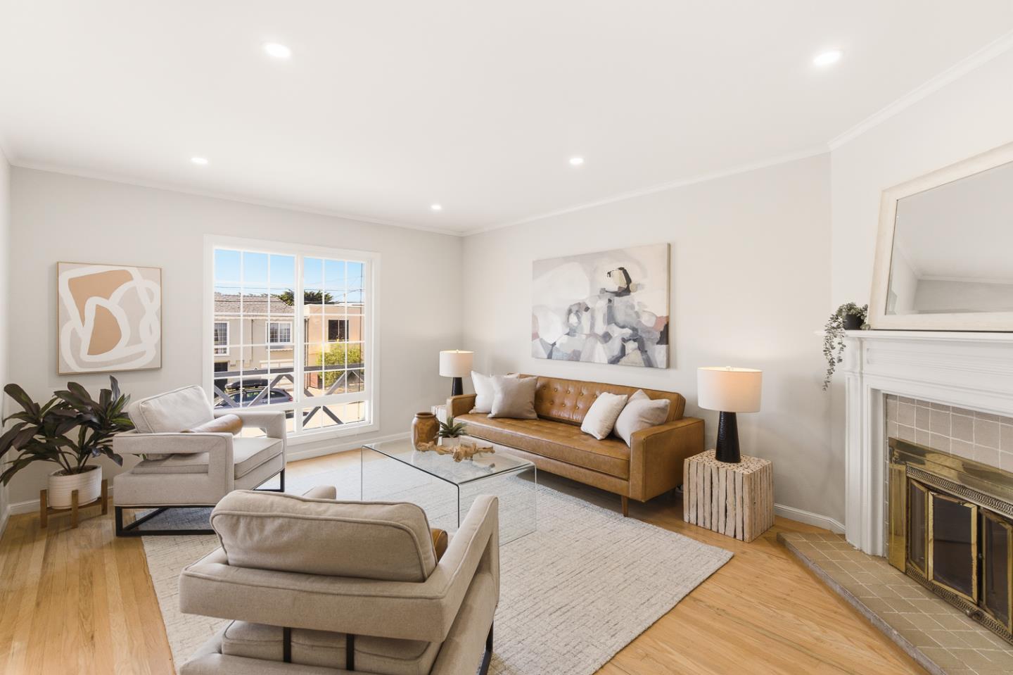 Detail Gallery Image 5 of 31 For 2126 43rd Ave, San Francisco,  CA 94116 - 2 Beds | 1 Baths