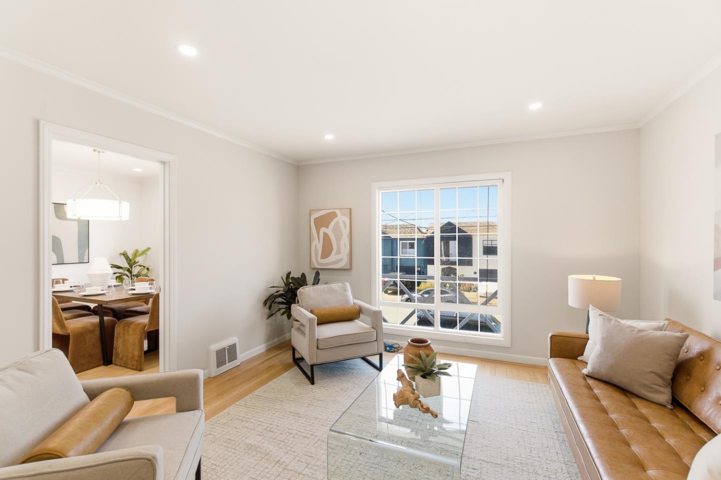 Detail Gallery Image 8 of 31 For 2126 43rd Ave, San Francisco,  CA 94116 - 2 Beds | 1 Baths