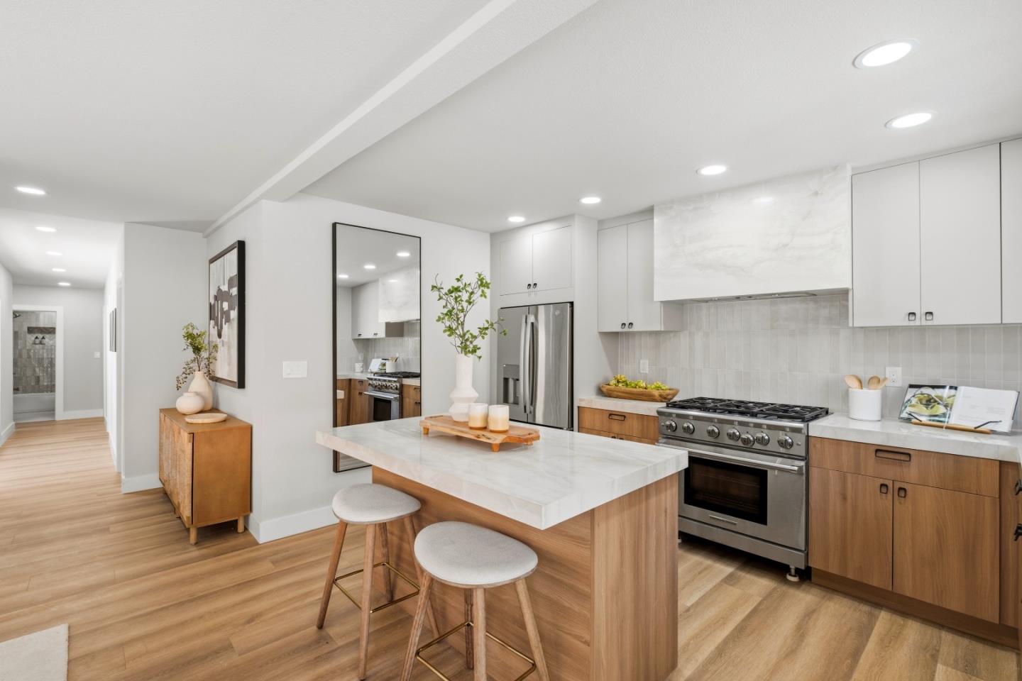 Detail Gallery Image 15 of 26 For 1910 Notre Dame Ave, Belmont,  CA 94002 - 3 Beds | 2 Baths