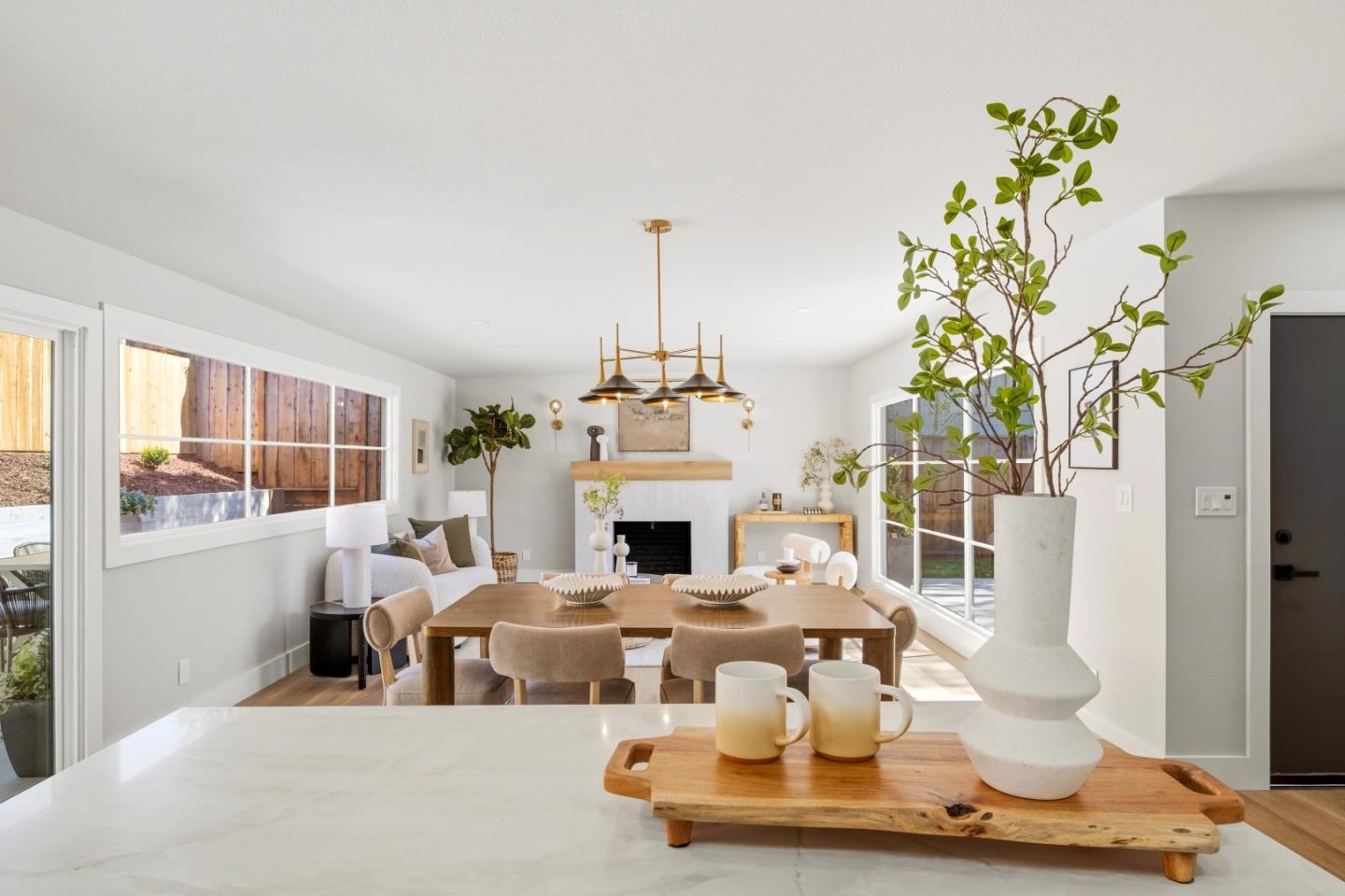 Detail Gallery Image 9 of 26 For 1910 Notre Dame Ave, Belmont,  CA 94002 - 3 Beds | 2 Baths