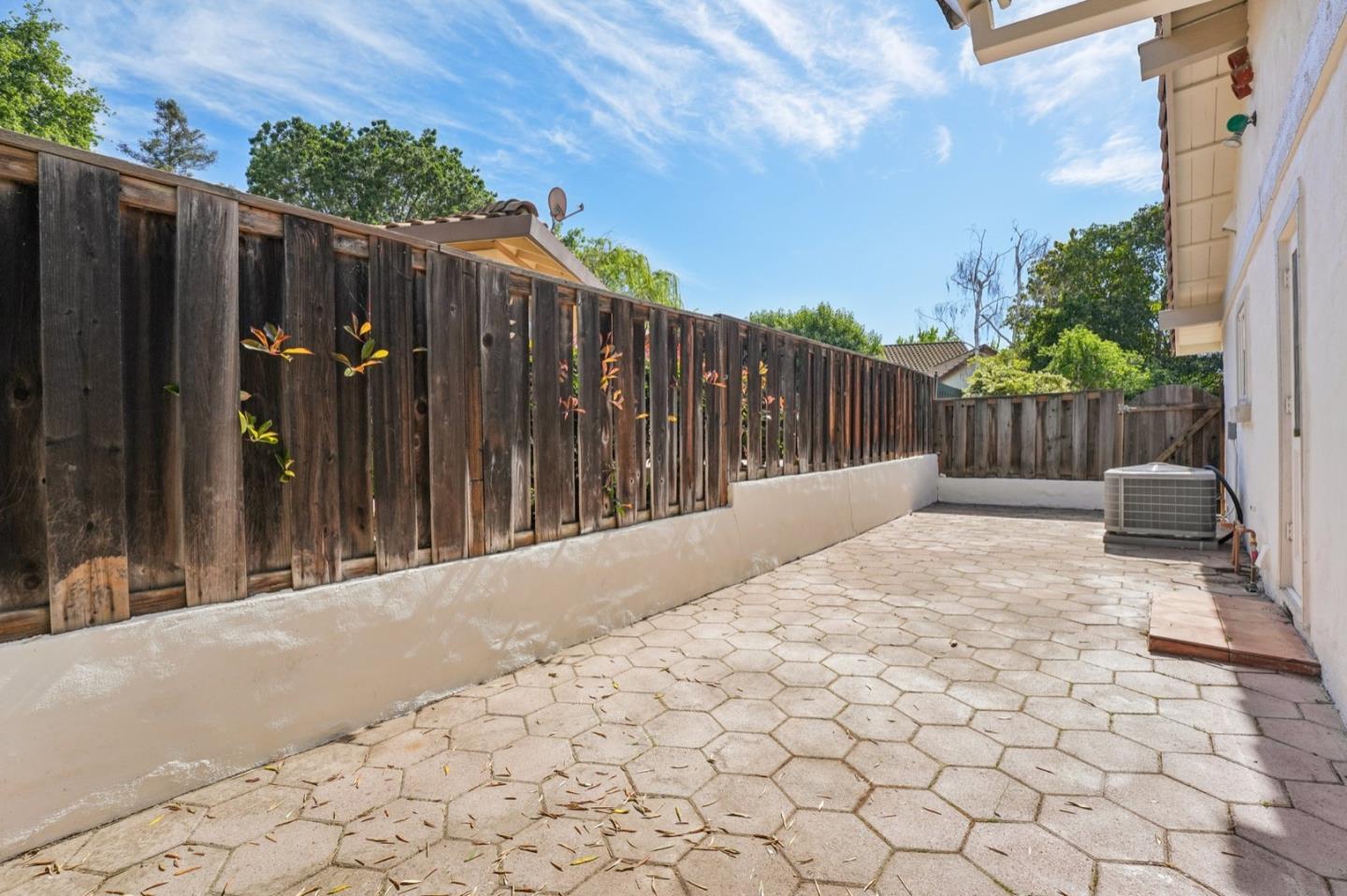 Detail Gallery Image 16 of 20 For 16870 Gallop Dr, Morgan Hill,  CA 95037 - 3 Beds | 2 Baths