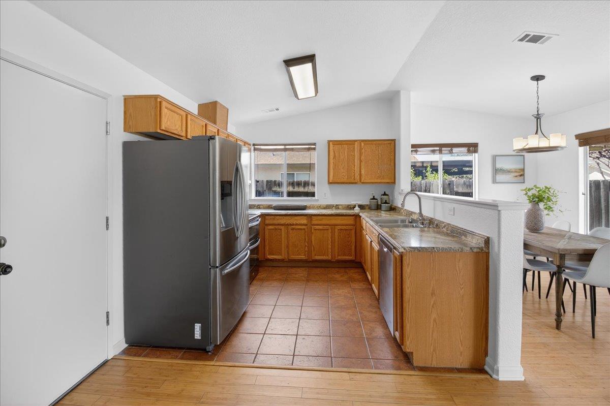 Detail Gallery Image 31 of 38 For 821 Feather Ct, Hollister,  CA 95023 - 4 Beds | 2 Baths