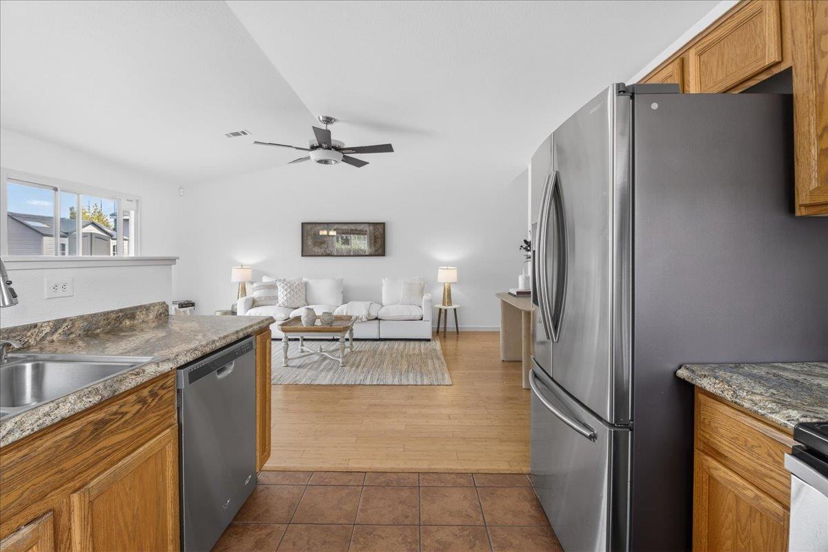 Detail Gallery Image 33 of 38 For 821 Feather Ct, Hollister,  CA 95023 - 4 Beds | 2 Baths