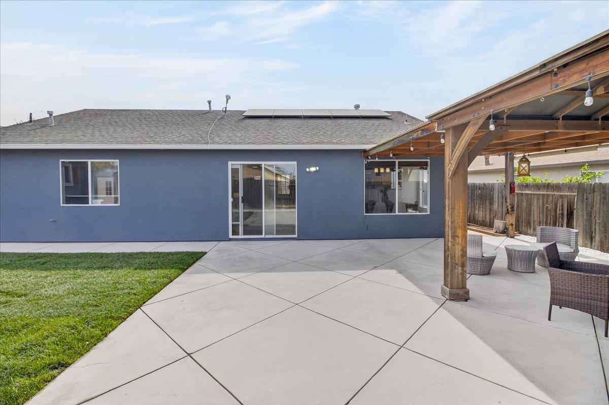 Detail Gallery Image 6 of 38 For 821 Feather Ct, Hollister,  CA 95023 - 4 Beds | 2 Baths
