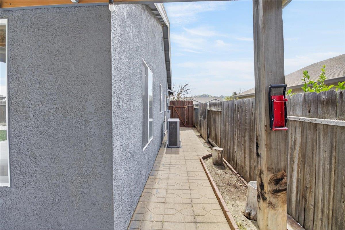 Detail Gallery Image 7 of 38 For 821 Feather Ct, Hollister,  CA 95023 - 4 Beds | 2 Baths