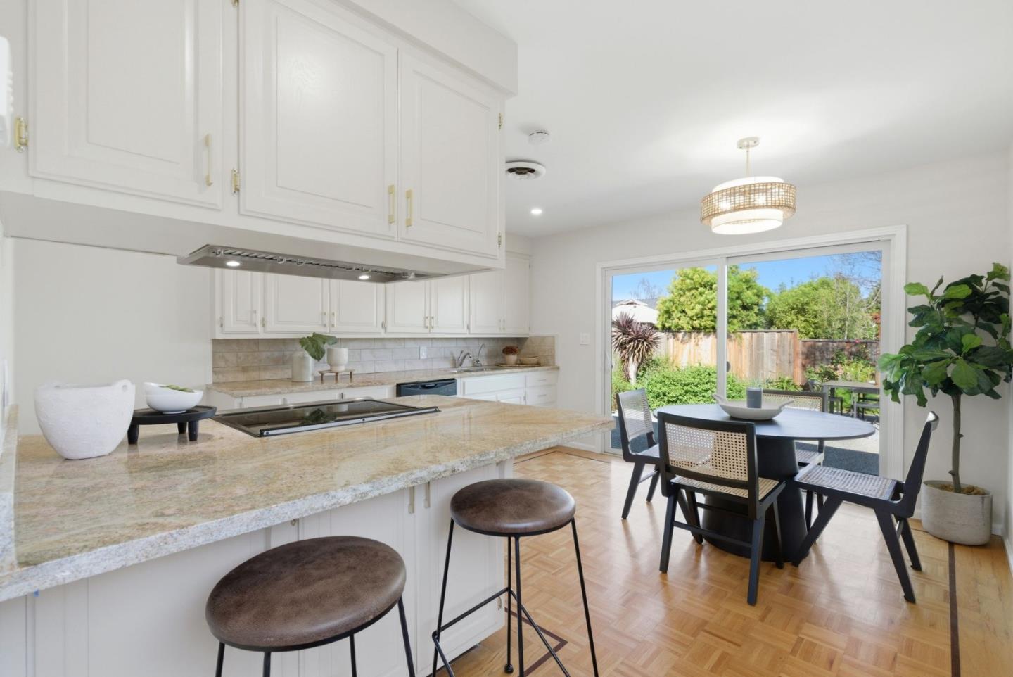 Detail Gallery Image 10 of 44 For 2711 Toledo Ave, Santa Clara,  CA 95051 - 3 Beds | 2 Baths