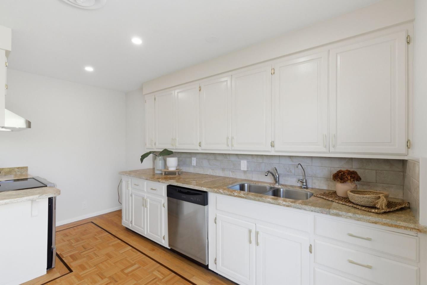 Detail Gallery Image 15 of 44 For 2711 Toledo Ave, Santa Clara,  CA 95051 - 3 Beds | 2 Baths