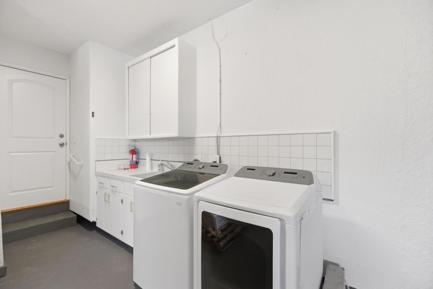 Detail Gallery Image 33 of 44 For 2711 Toledo Ave, Santa Clara,  CA 95051 - 3 Beds | 2 Baths