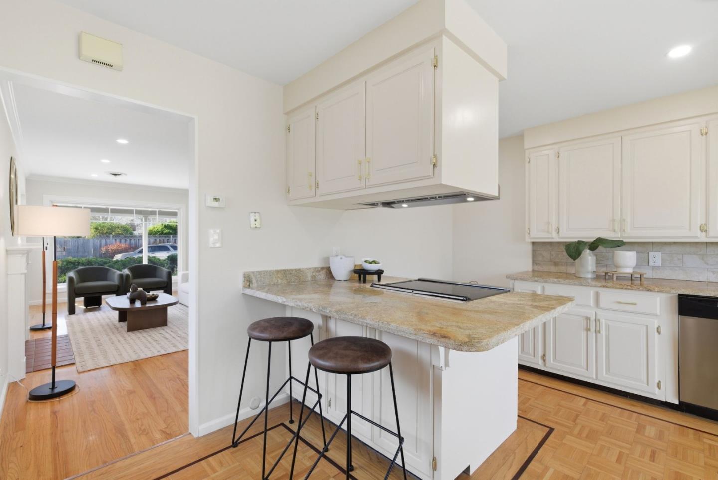 Detail Gallery Image 9 of 44 For 2711 Toledo Ave, Santa Clara,  CA 95051 - 3 Beds | 2 Baths