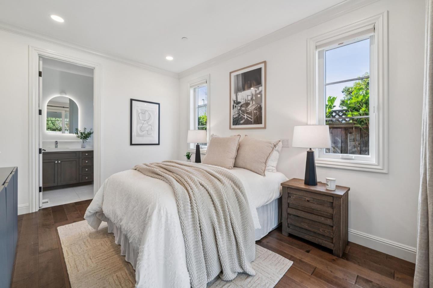 Detail Gallery Image 22 of 33 For 3011 Bryant St, Palo Alto,  CA 94306 - 4 Beds | 3/1 Baths