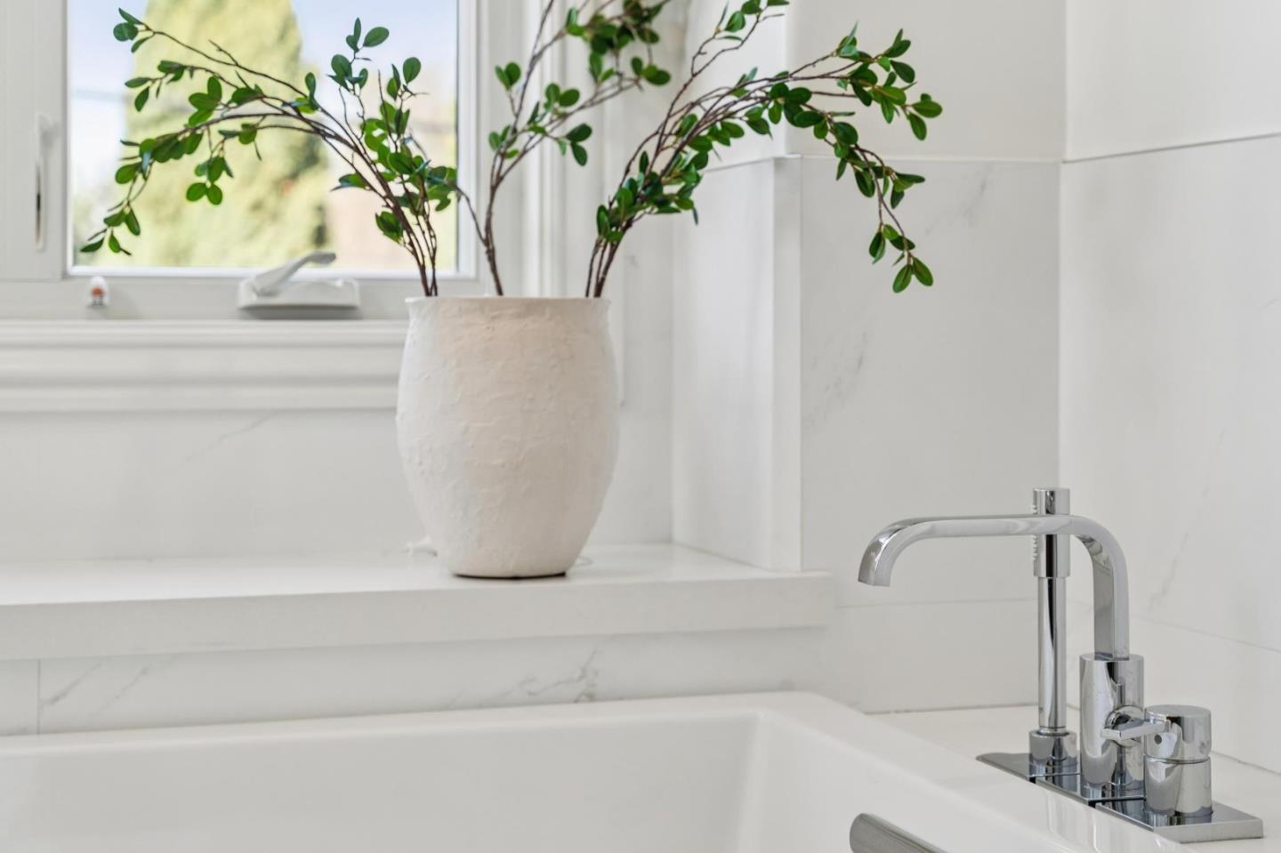 Detail Gallery Image 30 of 33 For 3011 Bryant St, Palo Alto,  CA 94306 - 4 Beds | 3/1 Baths