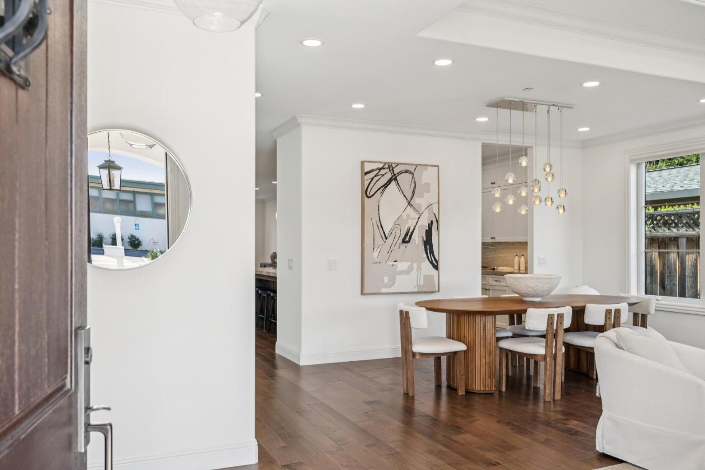 Detail Gallery Image 5 of 33 For 3011 Bryant St, Palo Alto,  CA 94306 - 4 Beds | 3/1 Baths