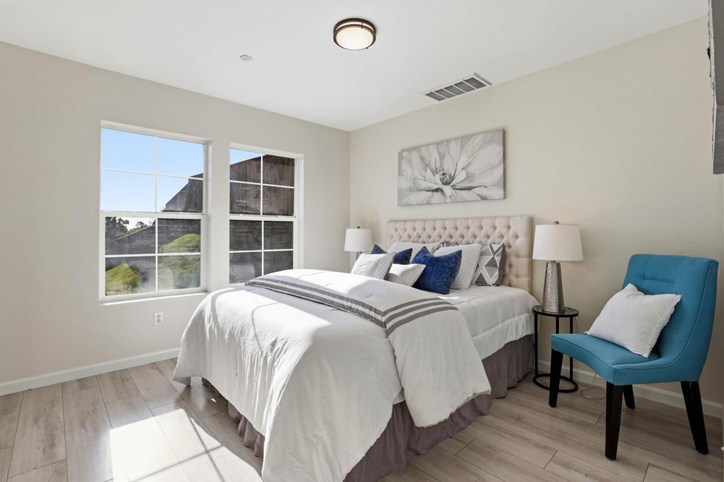 Detail Gallery Image 14 of 25 For 828 Steve Courter Way, Daly City,  CA 94014 - 3 Beds | 2/1 Baths