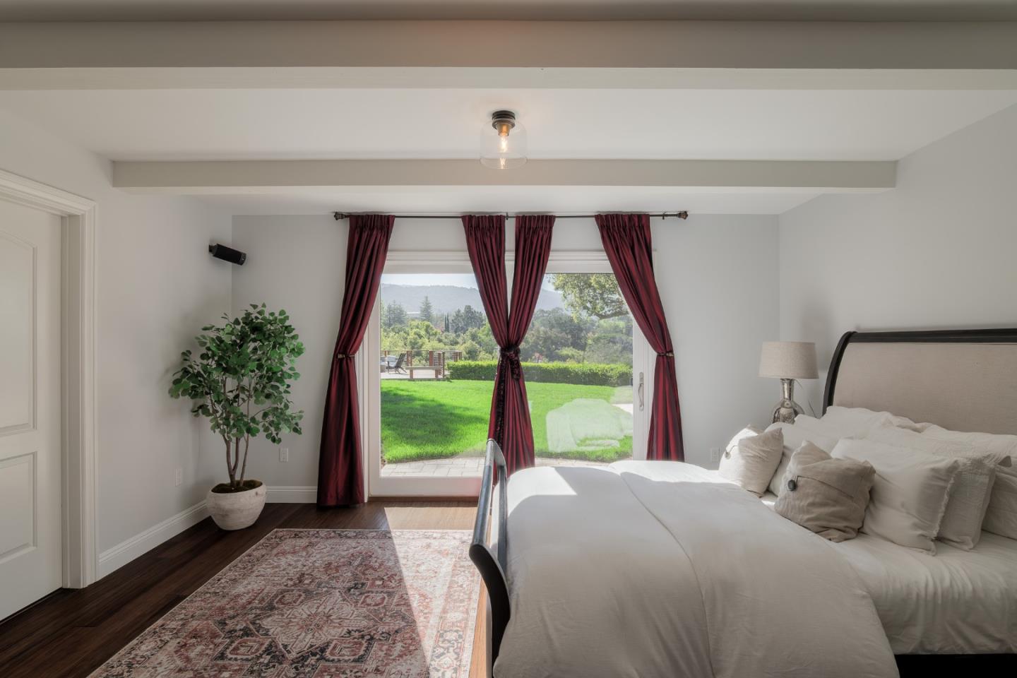 Detail Gallery Image 14 of 43 For 475 Fir Ln, Los Altos,  CA 94024 - 4 Beds | 4 Baths