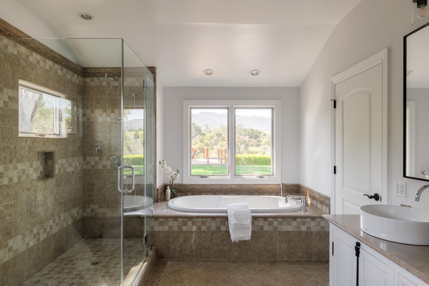 Detail Gallery Image 18 of 43 For 475 Fir Ln, Los Altos,  CA 94024 - 4 Beds | 4 Baths