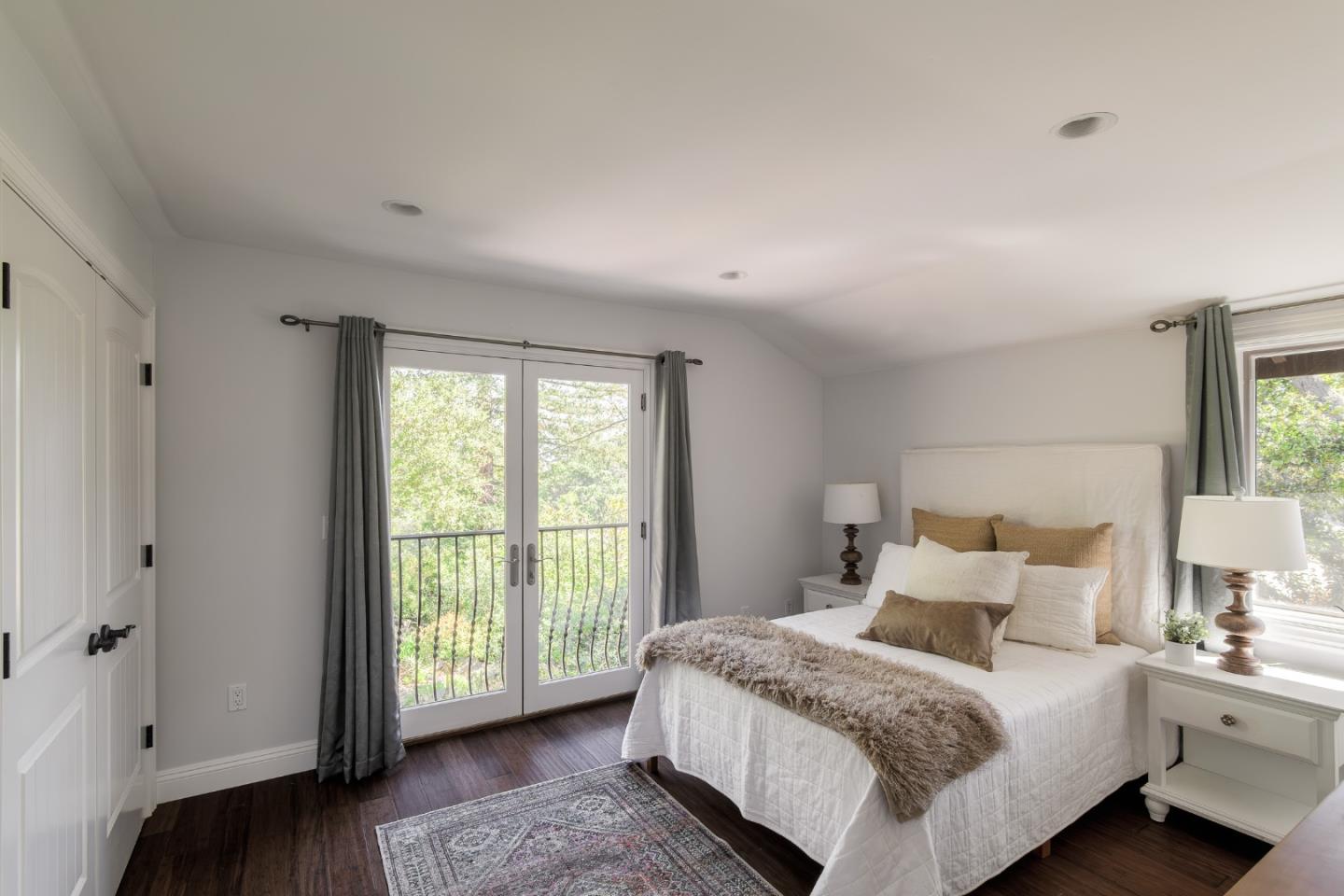 Detail Gallery Image 22 of 43 For 475 Fir Ln, Los Altos,  CA 94024 - 4 Beds | 4 Baths