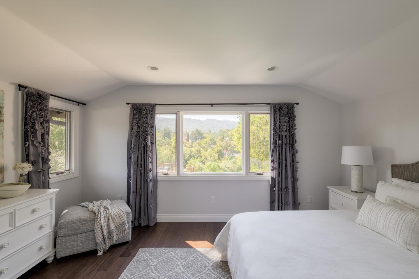 Detail Gallery Image 24 of 43 For 475 Fir Ln, Los Altos,  CA 94024 - 4 Beds | 4 Baths