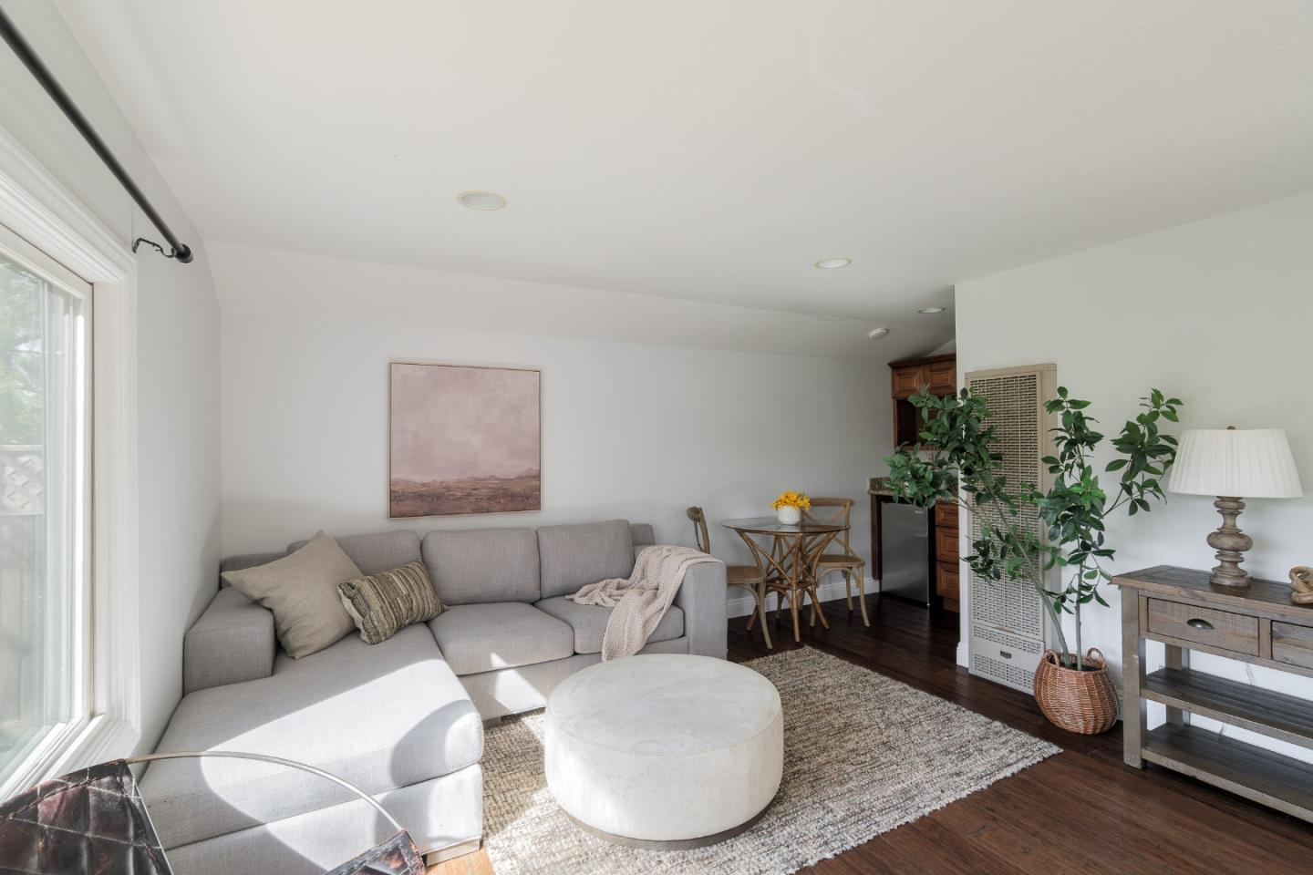 Detail Gallery Image 29 of 43 For 475 Fir Ln, Los Altos,  CA 94024 - 4 Beds | 4 Baths