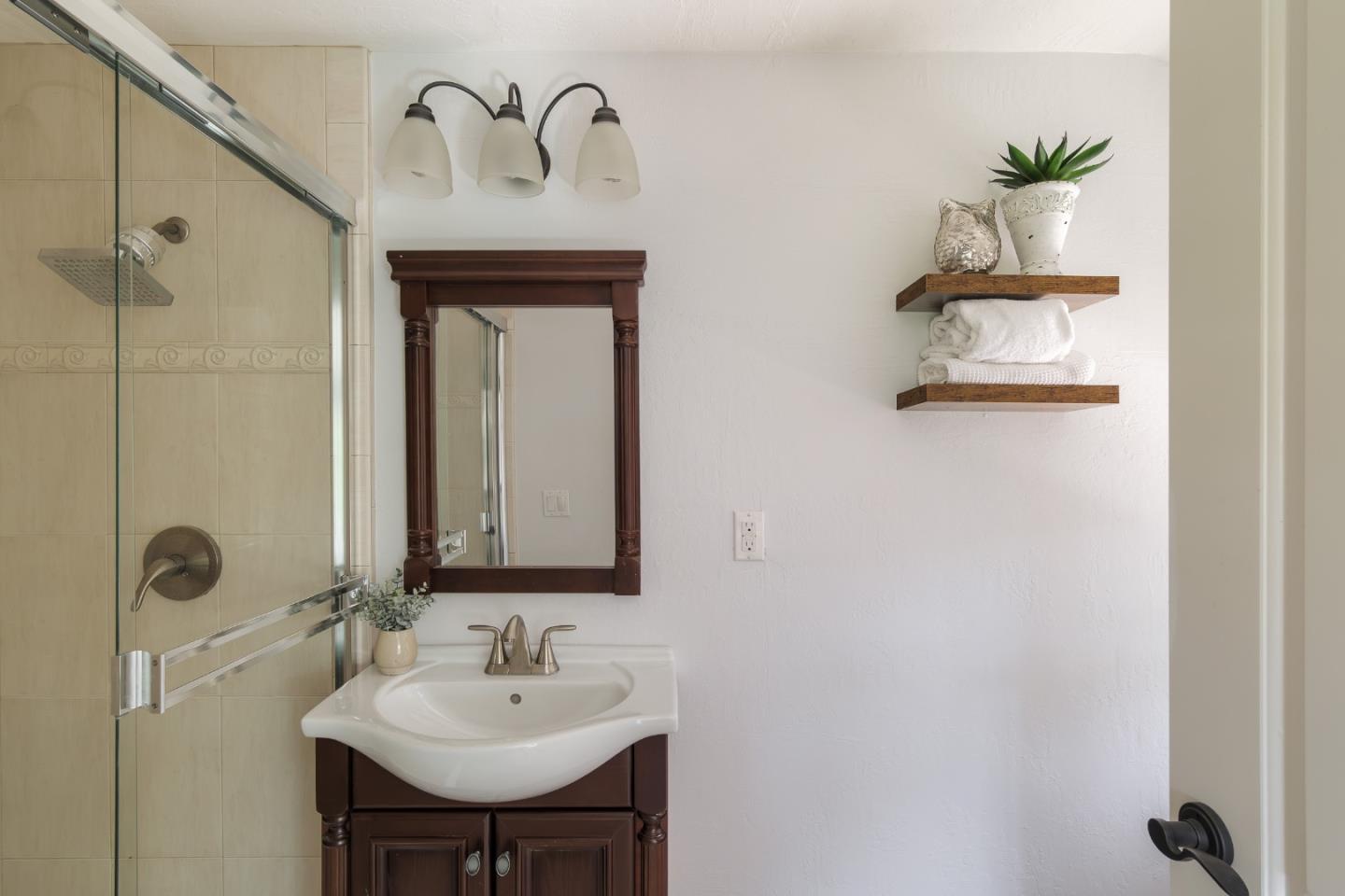 Detail Gallery Image 31 of 43 For 475 Fir Ln, Los Altos,  CA 94024 - 4 Beds | 4 Baths