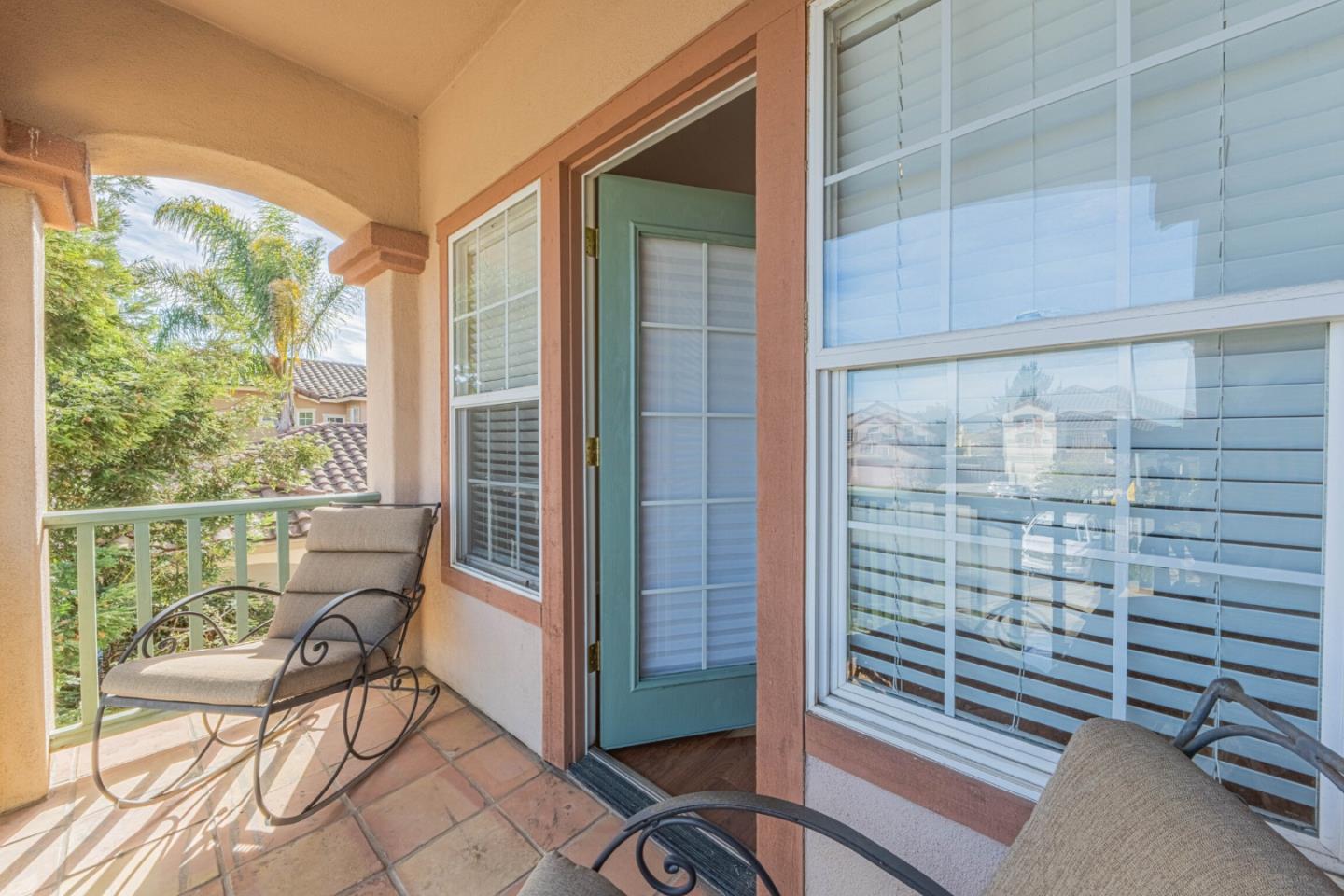 Detail Gallery Image 20 of 60 For 1099 Twin Creeks Dr, Salinas,  CA 93905 - 5 Beds | 2/1 Baths