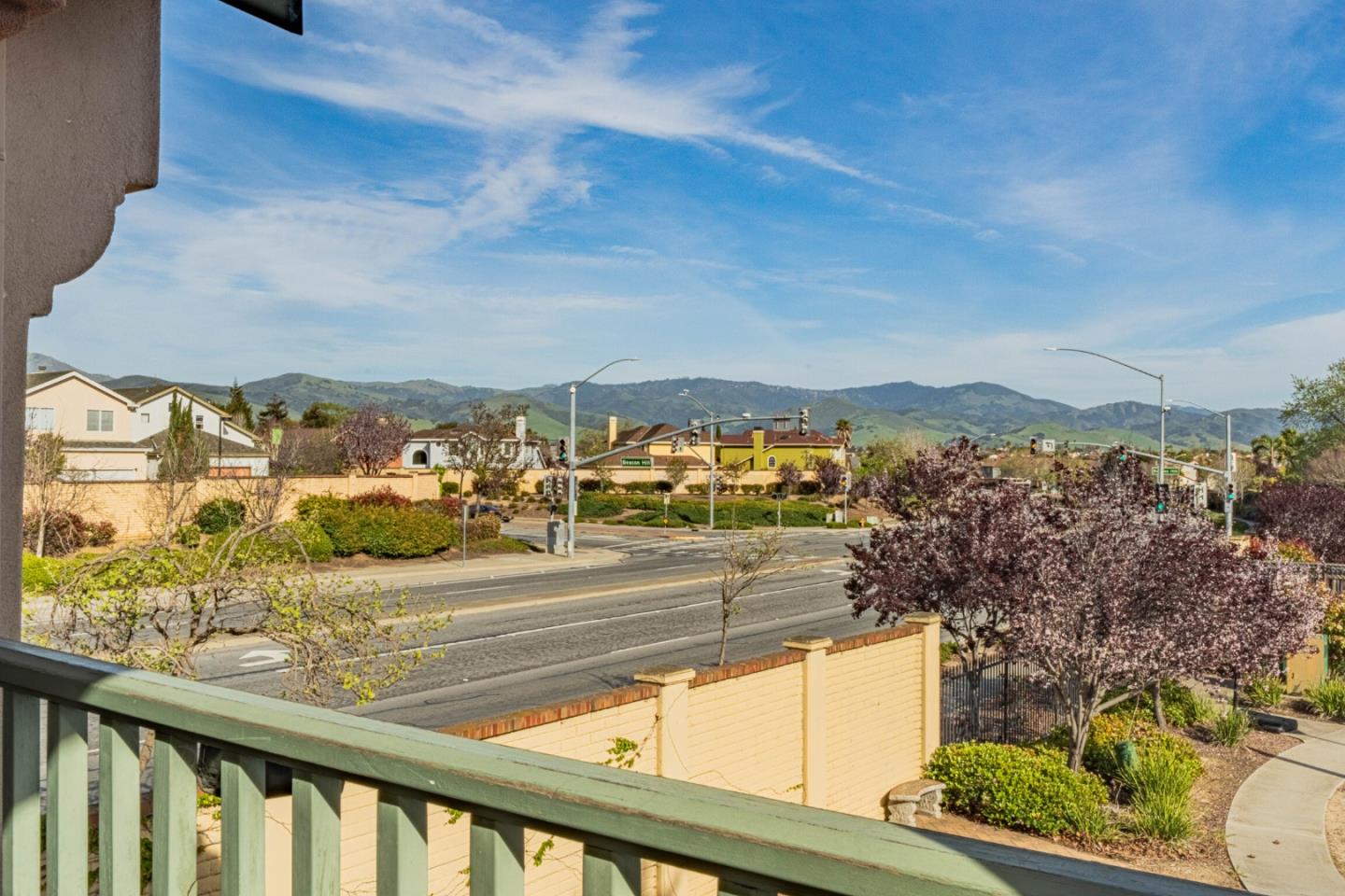 Detail Gallery Image 21 of 60 For 1099 Twin Creeks Dr, Salinas,  CA 93905 - 5 Beds | 2/1 Baths